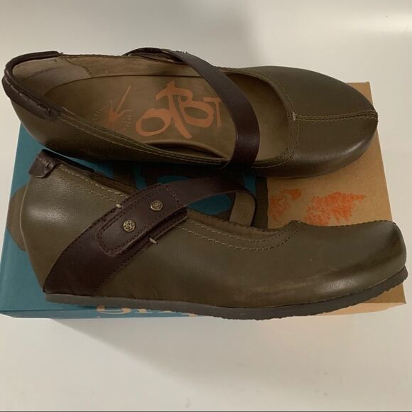 OtBt Salem Wedges  - Picture 2 of 7